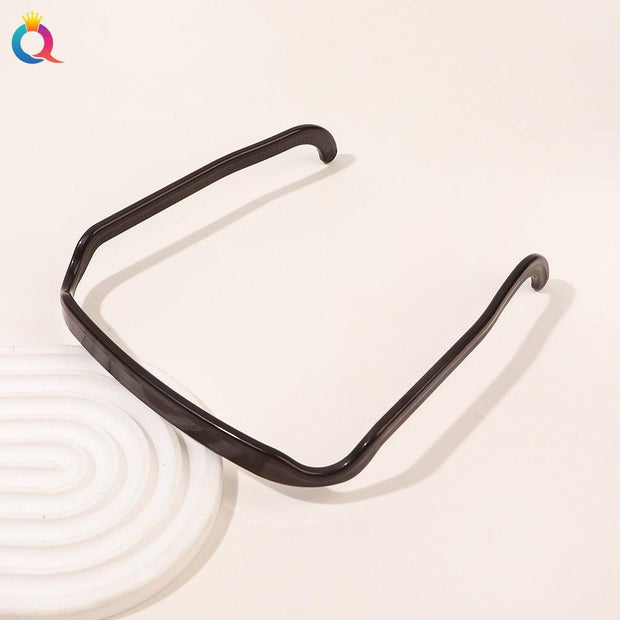 Square sunglasses, invisible hair band, hair fixation artifact, facial wash, irregular head band eprolo